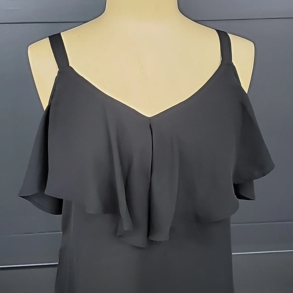 Flutter sleeve Top - Picture 3 of 7